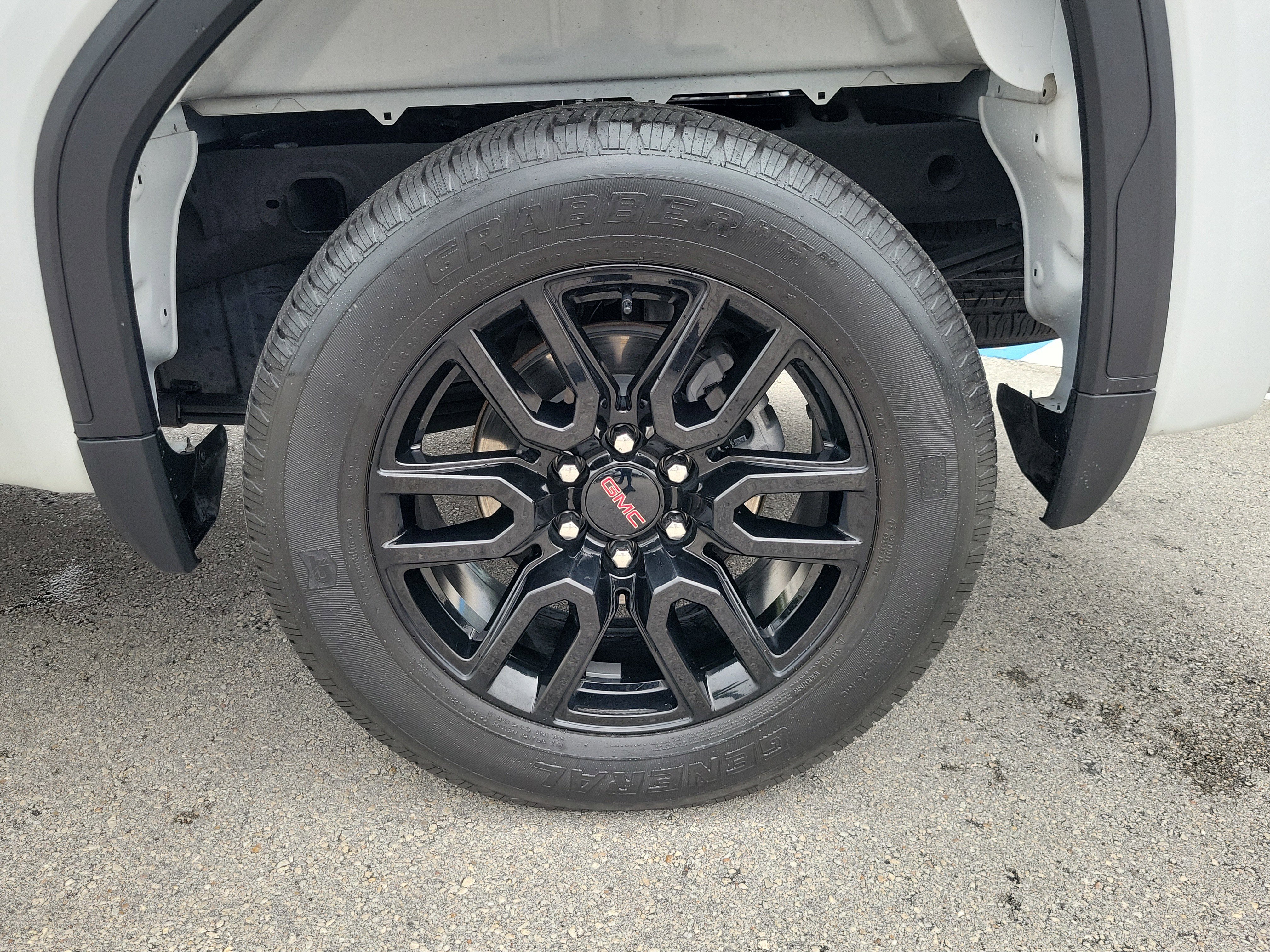 Used 2023 GMC Sierra 1500 Elevation image 27