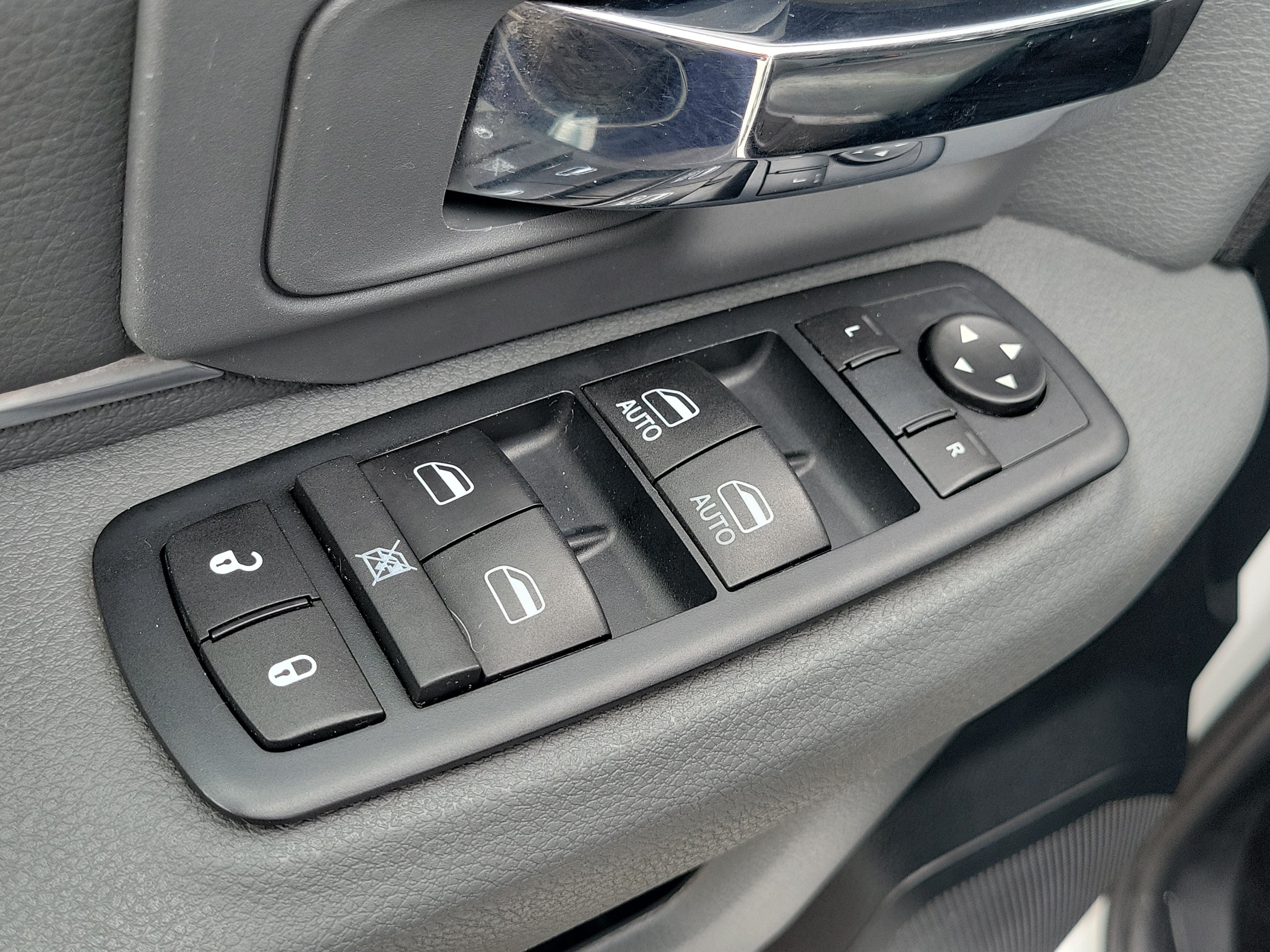 Used 2016 RAM 1500 Outdoorsman AWD/4WD image 19