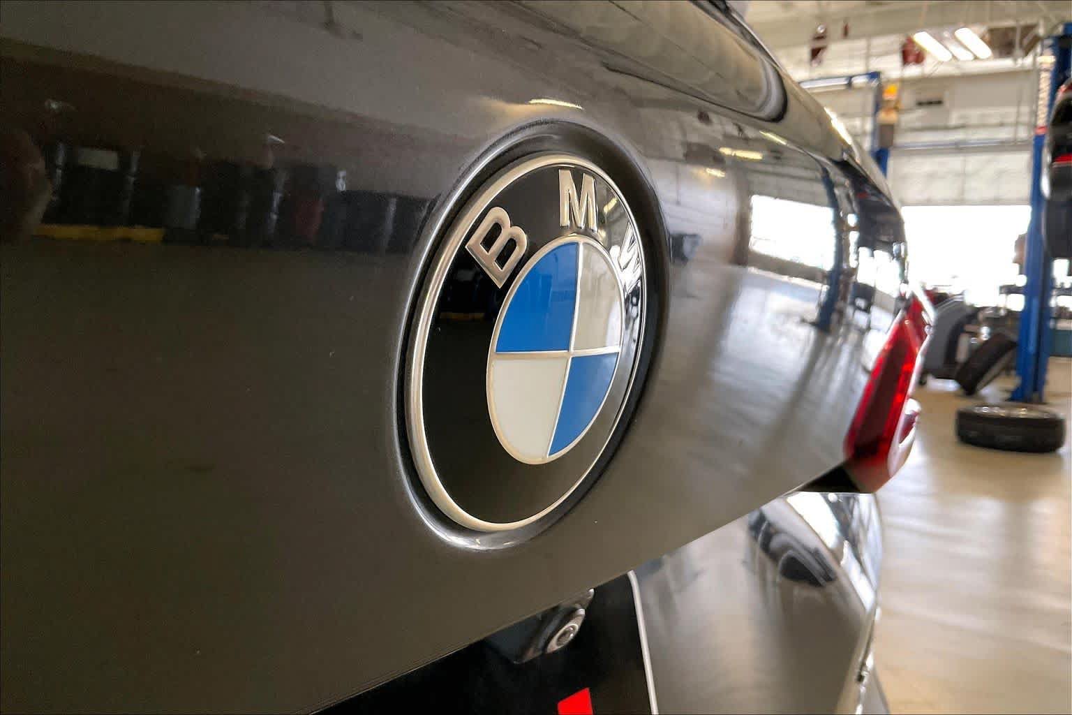 Used 2022 BMW X5 sDrive40i w/ Premium Package RWD image 31