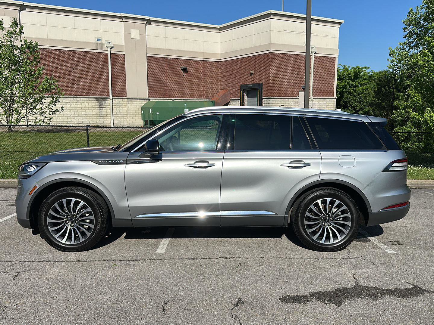 Used 2020 Lincoln Aviator Reserve w/ Elements Package Plus AWD/4WD image 4