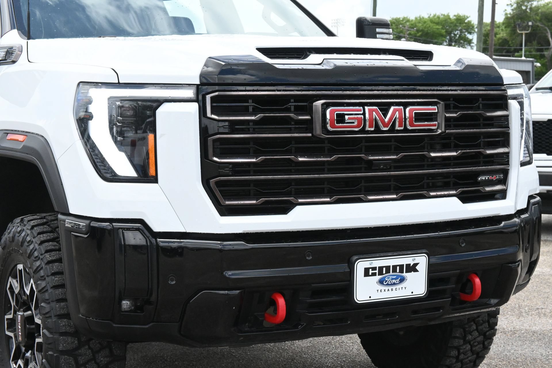 Used 2025 GMC Sierra 2500 AT4X AWD/4WD image 26