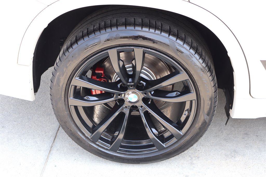 Used 2017 BMW X6 xDrive50i AWD/4WD image 13