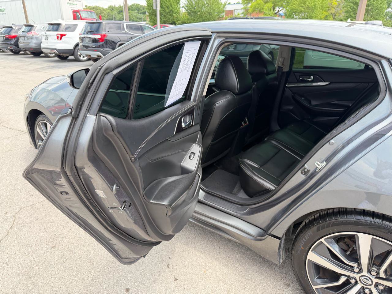 Used 2020 Nissan Maxima 3.5 SV w/ Floor Mat Group FWD image 12