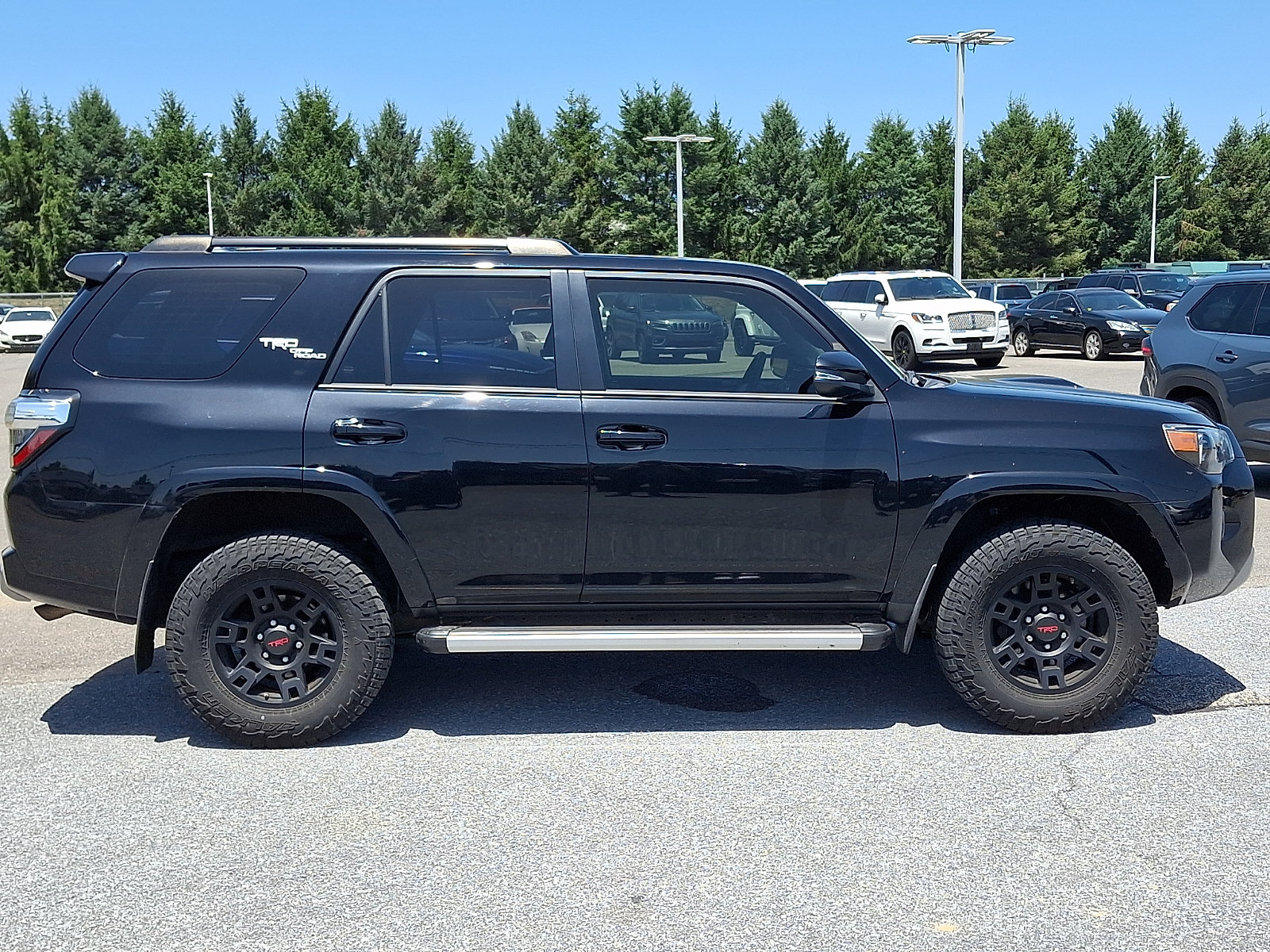 Used 2019 Toyota 4Runner TRD Off-Road Premium AWD/4WD image 6