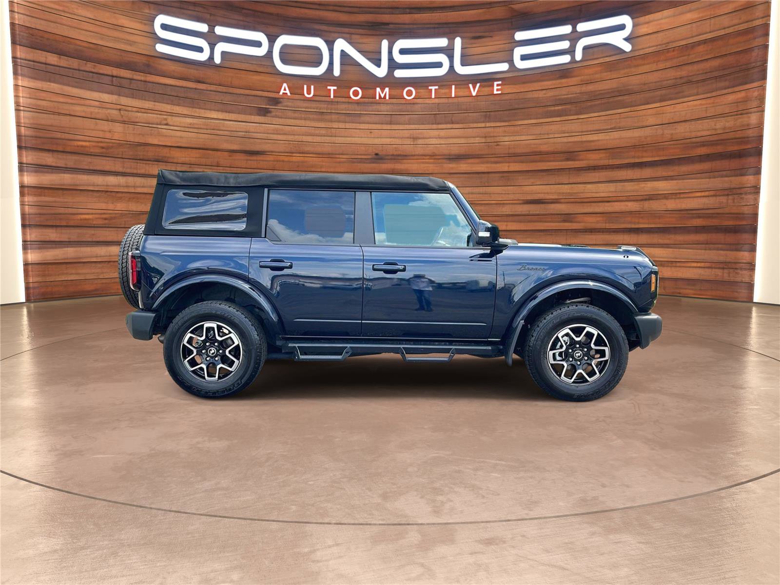 Used 2021 Ford Bronco Outer Banks image 7