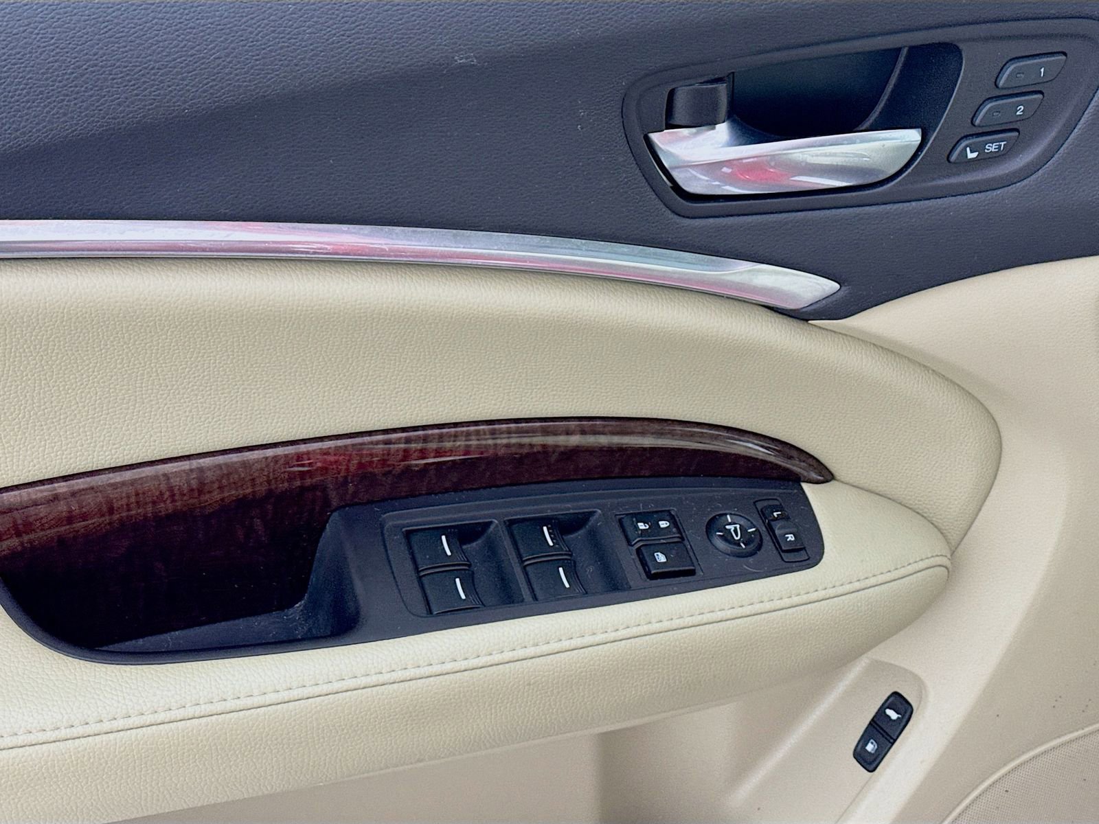 Used 2020 Acura MDX SH-AWD image 15