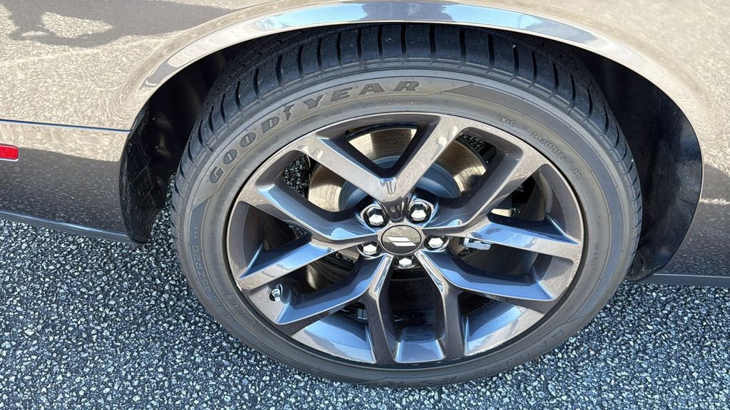 Used 2023 Dodge Challenger R/T w/ Blacktop Package image 10
