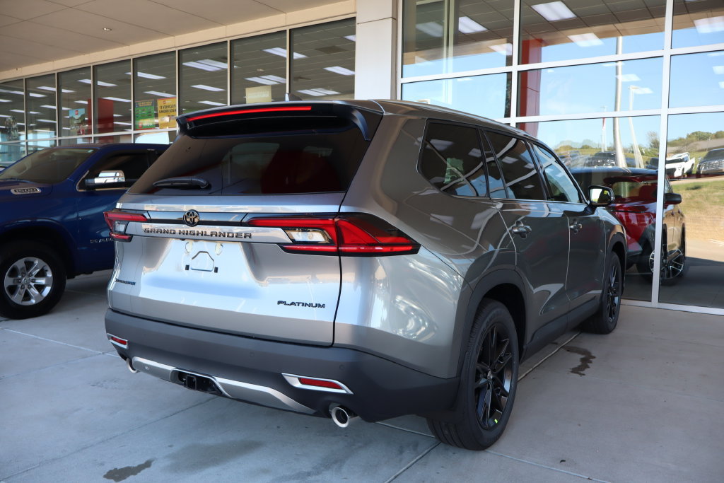 New 2026 Toyota Grand Highlander AWD Hybrid image 8
