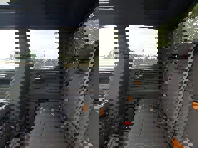 New 2026 GMC Sierra 1500 AT4 w/ Technology Package image 10