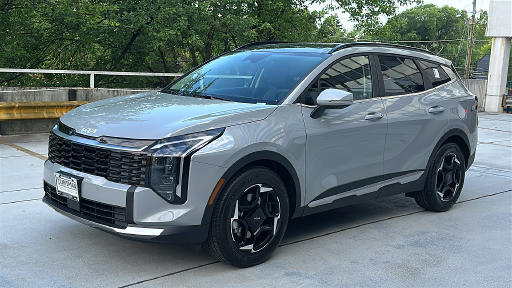 New 2026 Kia Sportage EX w/ EX Panorama Roof Package FWD image 2