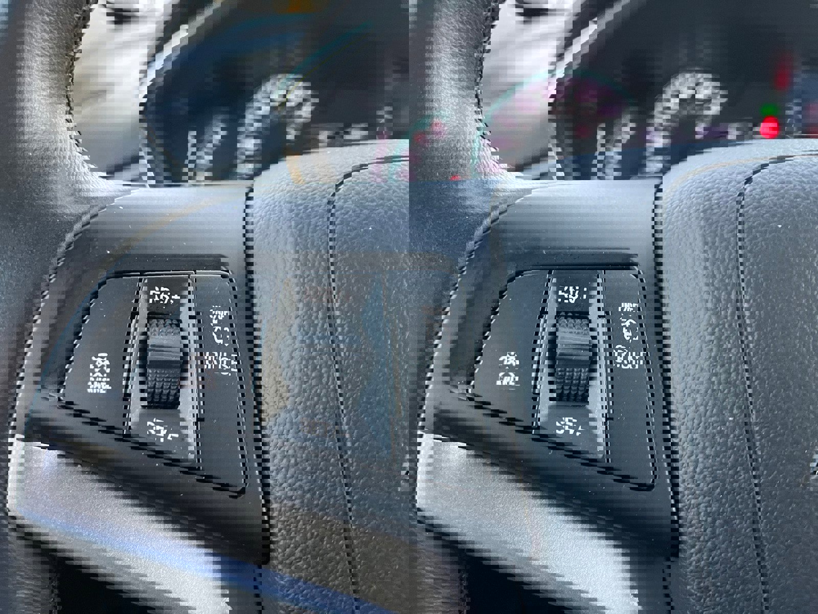 Used 2022 Chevrolet Trax LT w/ Sport Edition image 14