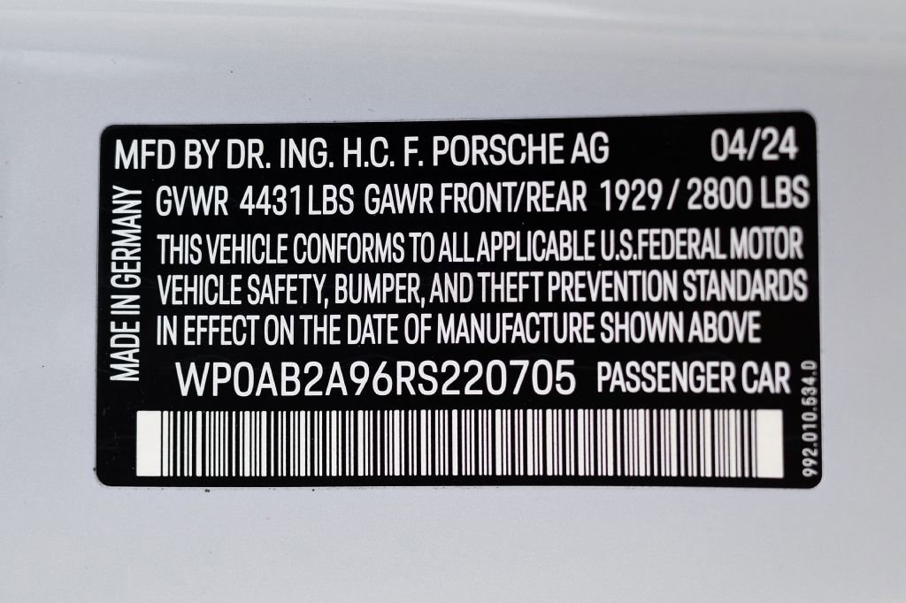 Used 2024 Porsche 911 Carrera 4S w/ Sport Package image 26