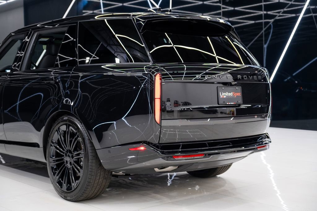 Used 2026 Land Rover Range Rover Long Wheelbase SE image 14