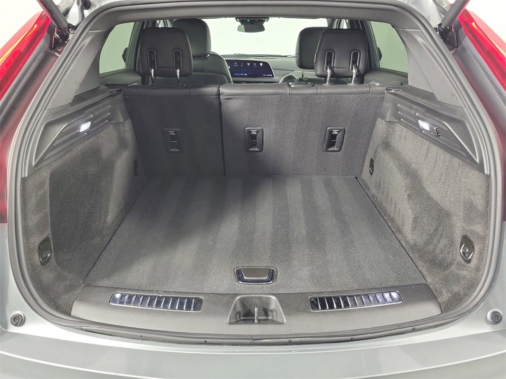 Certified 2025 Cadillac XT4 Premium Luxury image 8