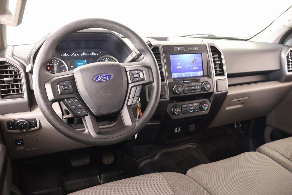 Used 2020 Ford F150 XLT image 2