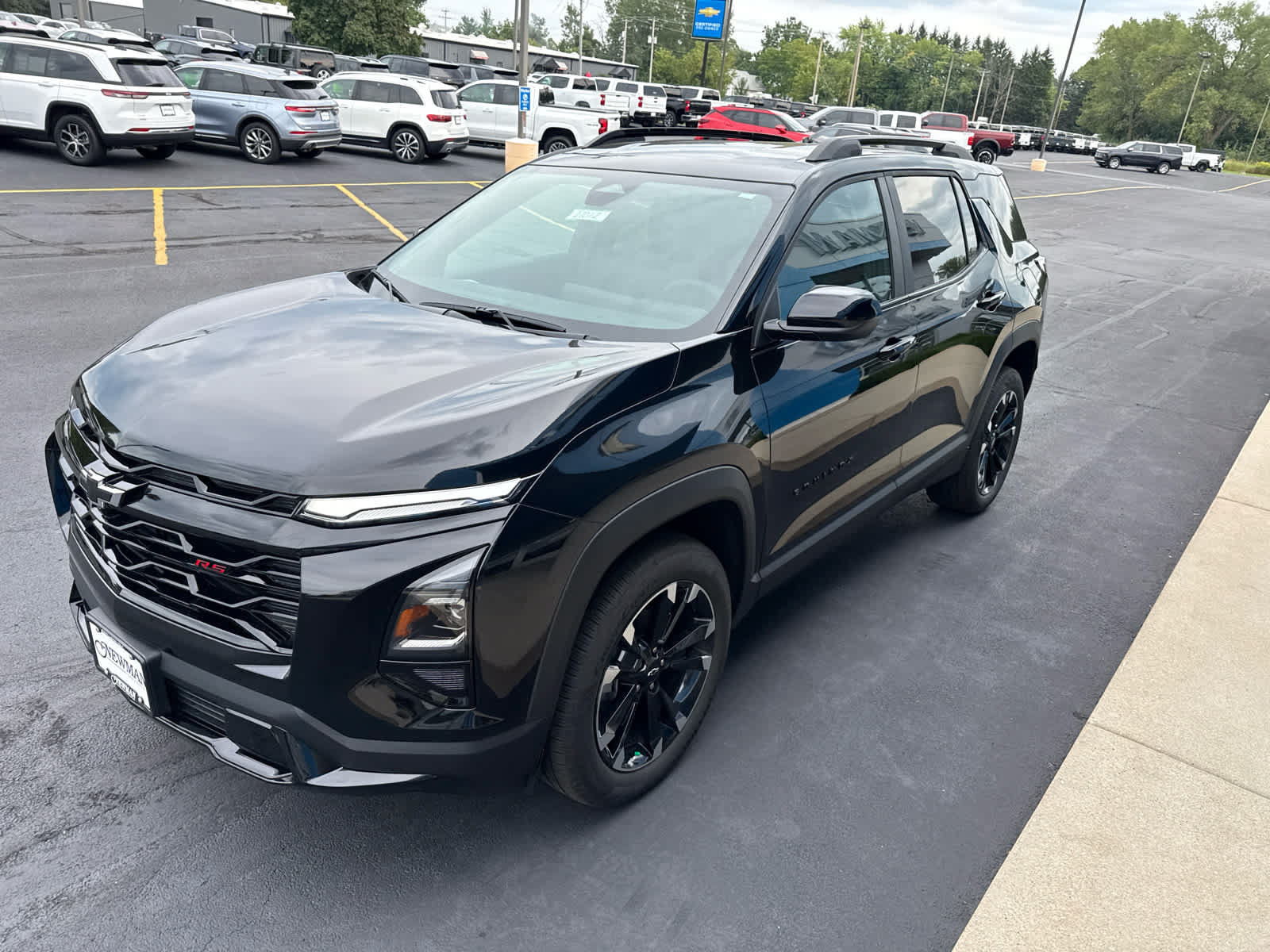 New 2027 Chevrolet Equinox RS AWD/4WD image 2