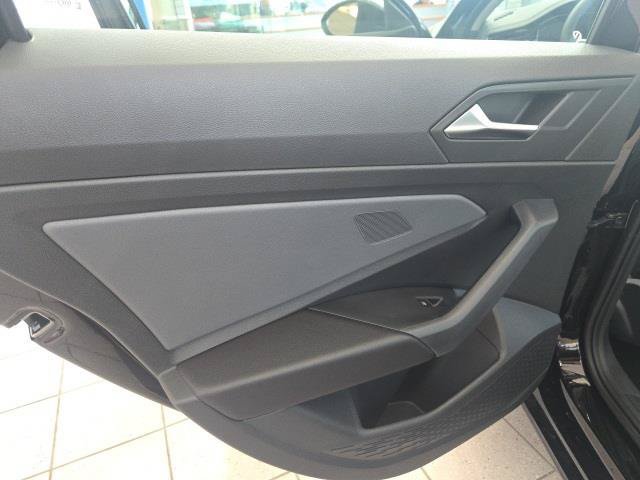 New 2025 Volkswagen Jetta SE FWD image 10