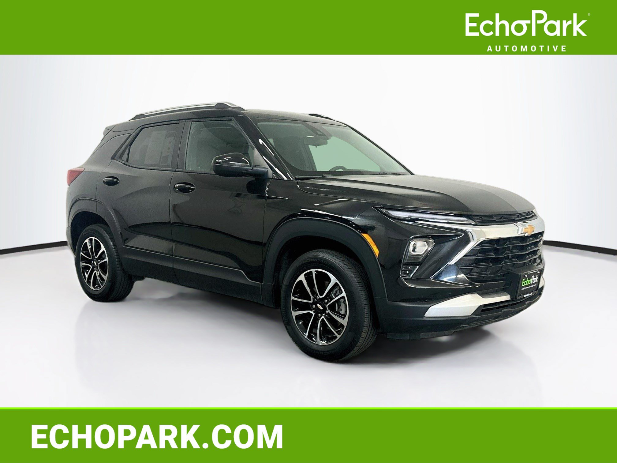 Used 2025 Chevrolet TrailBlazer LT AWD/4WD image 1