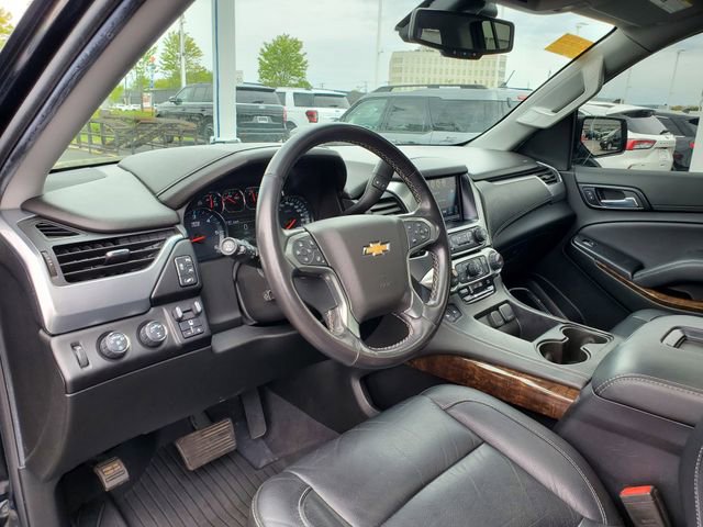 Used 2020 Chevrolet Suburban LT w/ Luxury Package AWD/4WD image 13