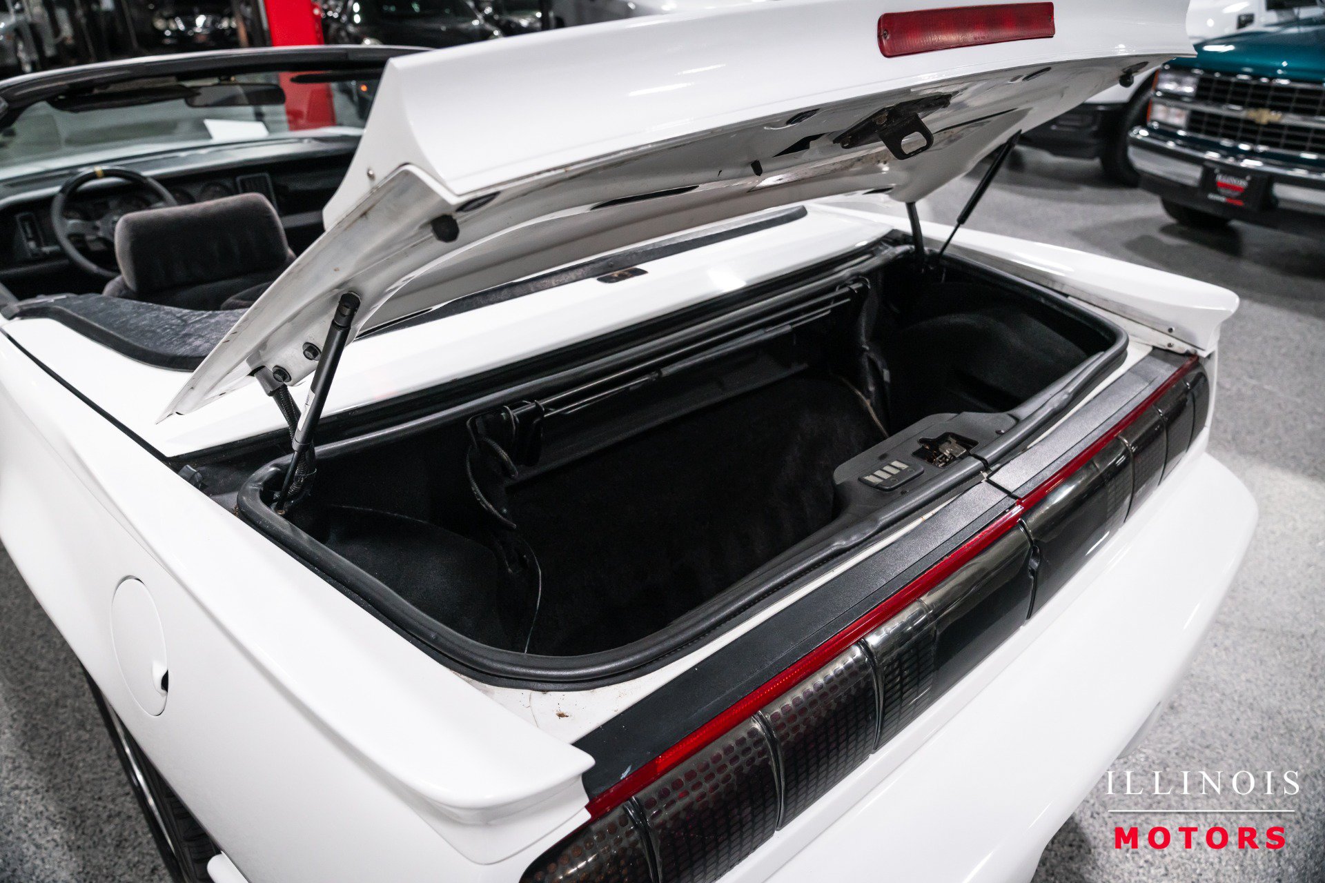 Used 1991 Pontiac Firebird Trans Am RWD image 15