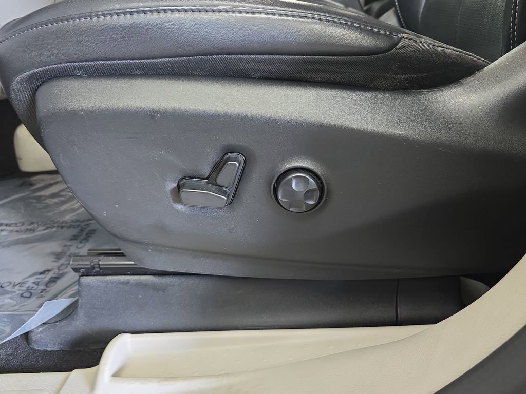 Certified 2023 Chrysler Pacifica Touring-L FWD image 31