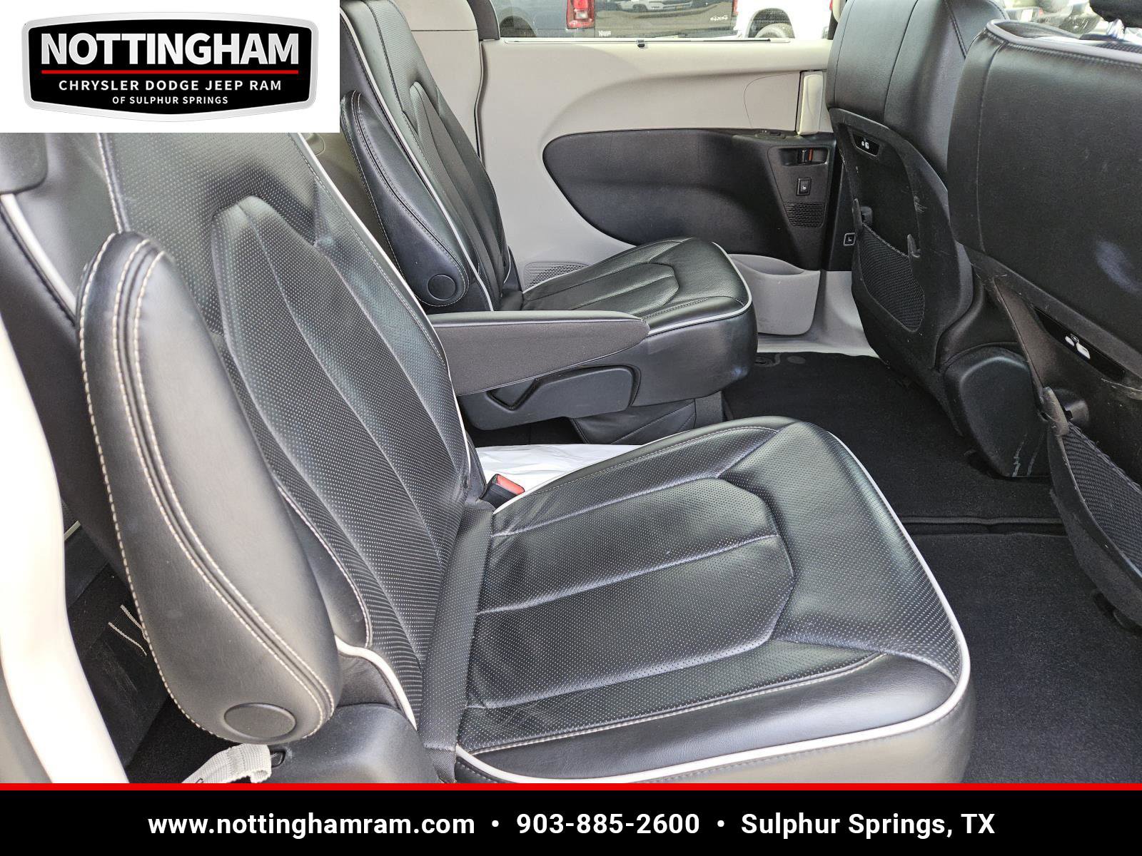 Used 2023 Chrysler Pacifica Limited image 34
