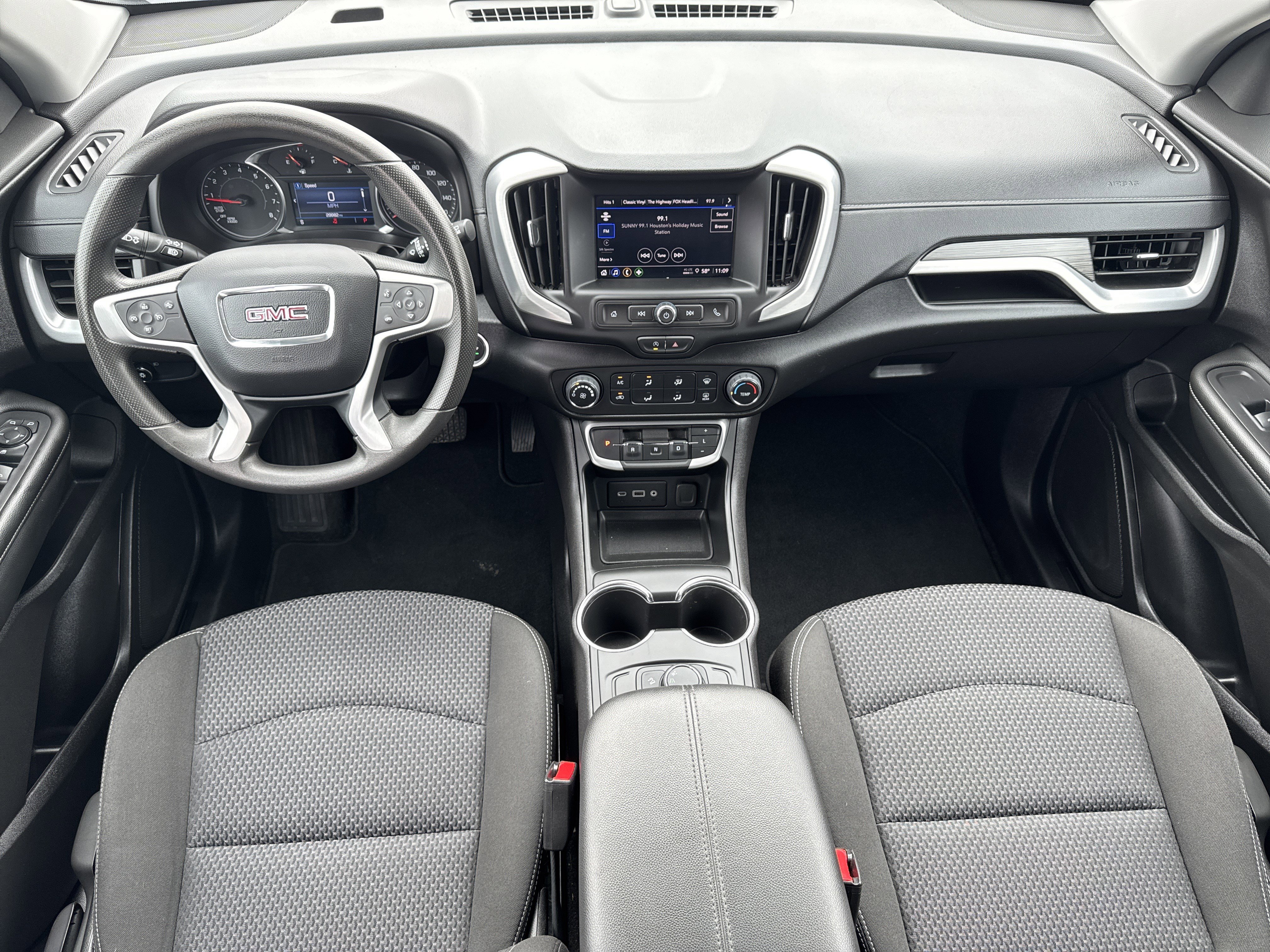 Used 2024 GMC Terrain SLE image 20