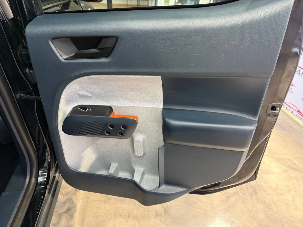 Used 2022 Ford Maverick XLT FWD image 53
