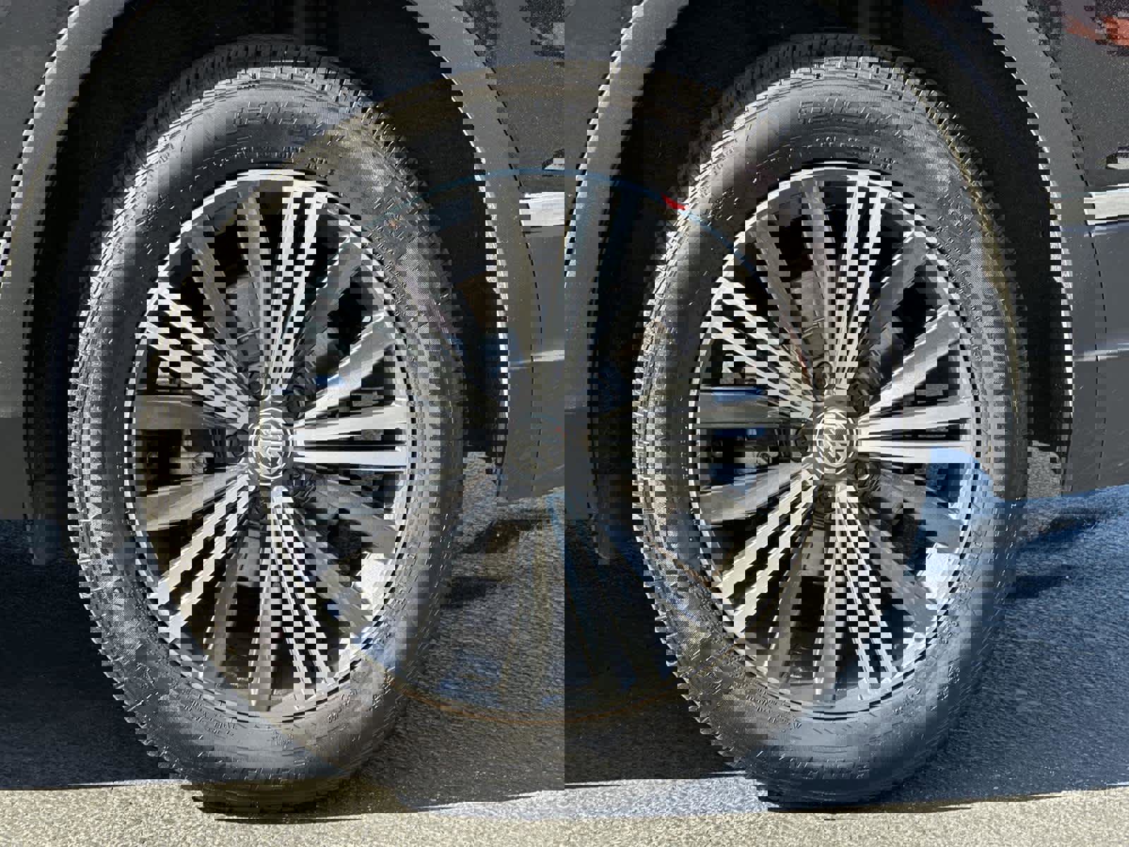 Used 2019 Volkswagen Tiguan SEL image 8