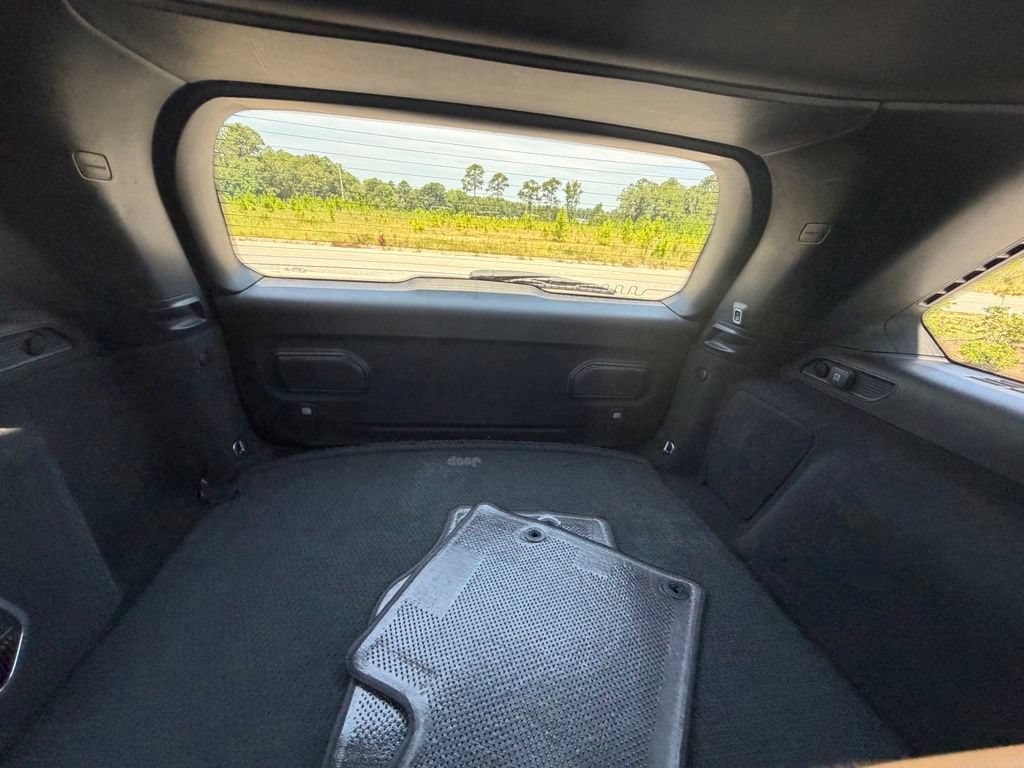 Used 2022 Jeep Grand Cherokee Summit AWD/4WD image 40