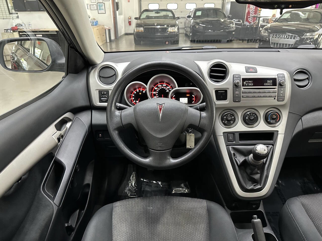 Used 2010 Pontiac Vibe w/ Sun and Wheels Package image 19