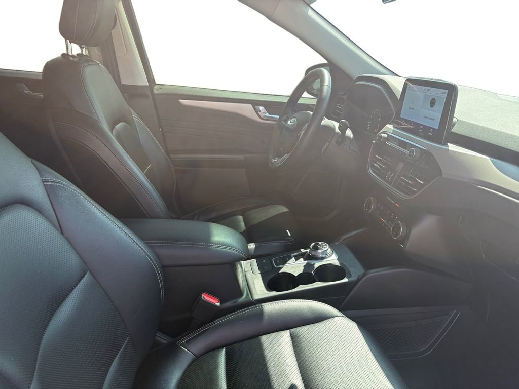 Used 2022 Ford Escape SEL image 15