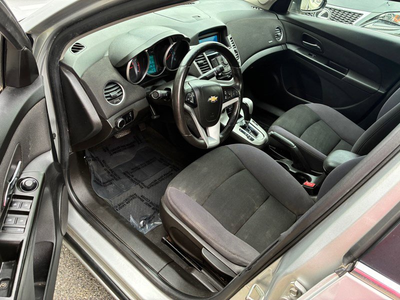 Used 2014 Chevrolet Cruze LT FWD image 7
