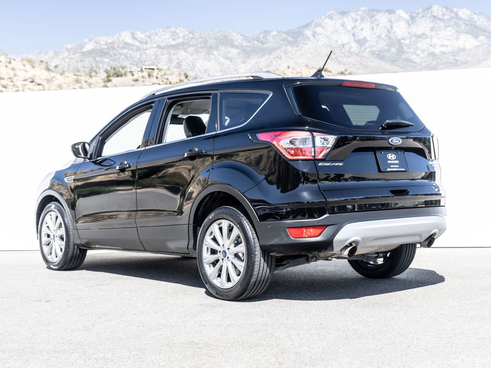 Used 2018 Ford Escape Titanium FWD image 7