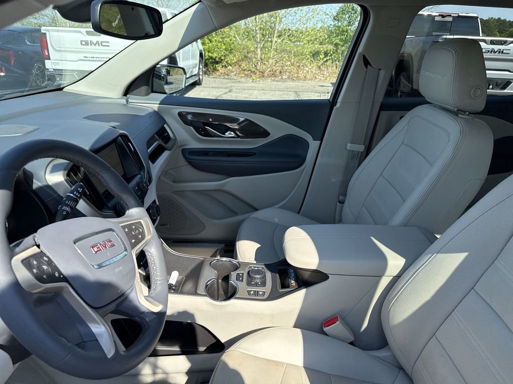 Certified 2024 GMC Terrain Denali w/ Black Diamond Edition image 26