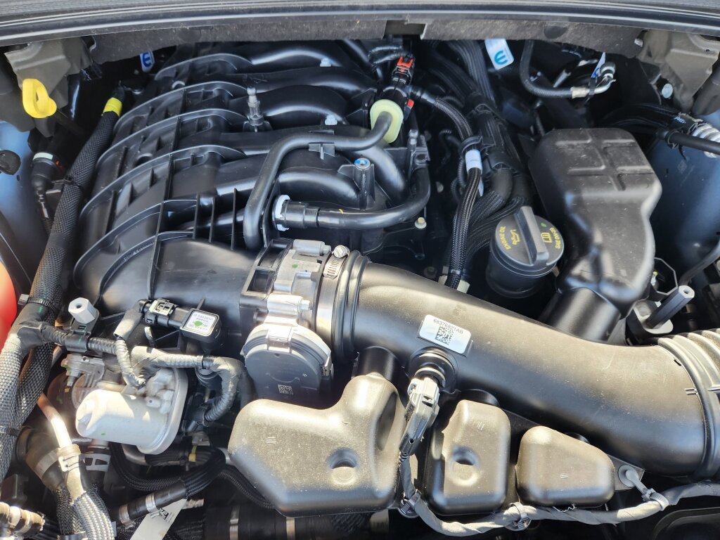 Used 2024 Jeep Grand Cherokee L Laredo image 15