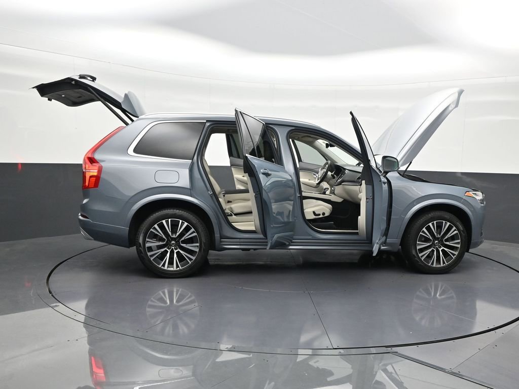 Used 2020 Volvo XC90 T5 Momentum w/ Protection Package Premier image 32