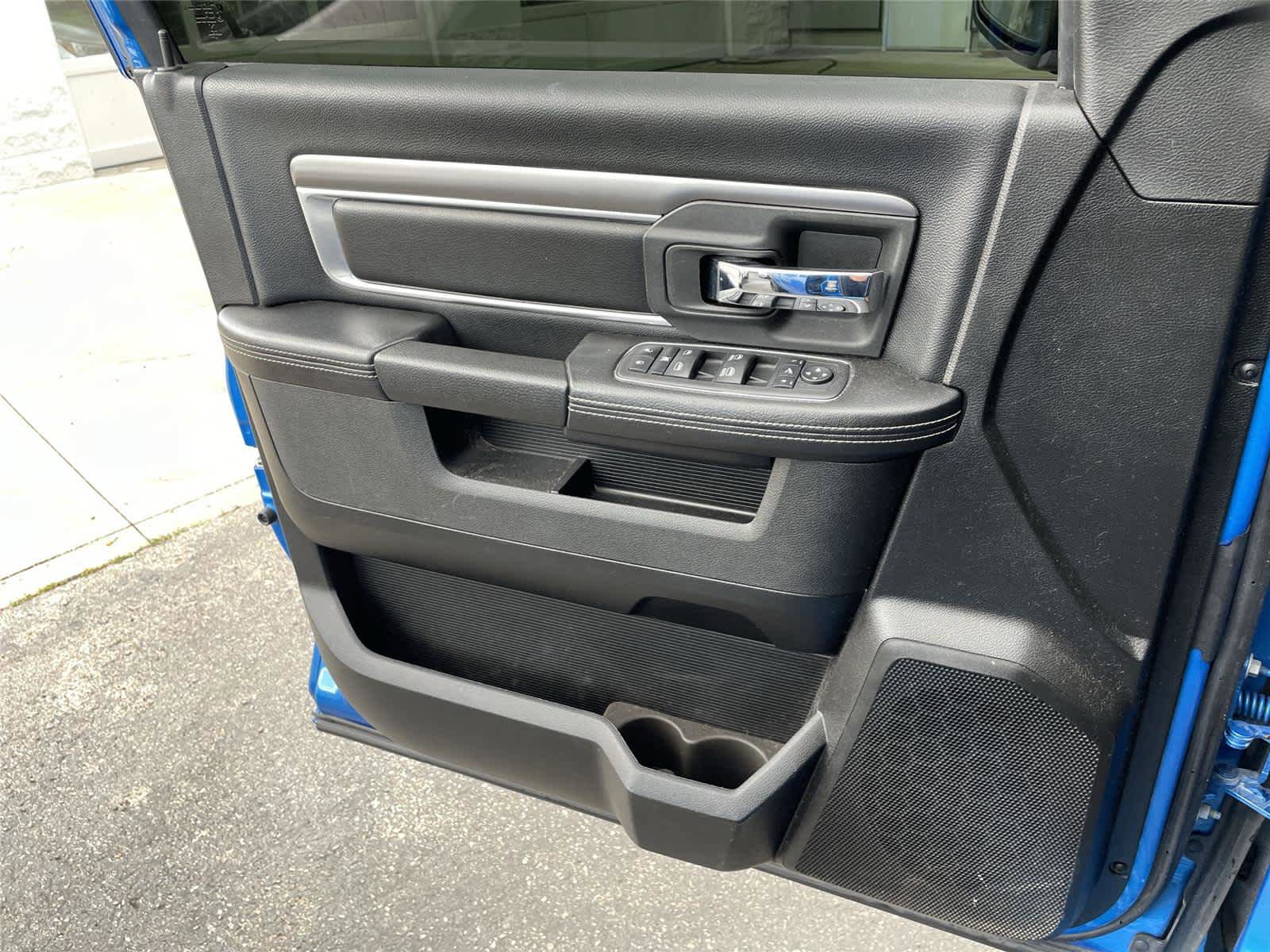 Used 2022 RAM 1500 Classic Warlock w/ Electronics Group AWD/4WD image 19