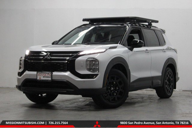 New 2026 Mitsubishi Outlander Trail Edition image 1