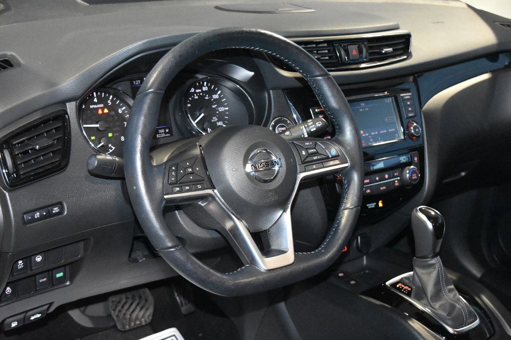 Certified 2022 Nissan Rogue Sport SL w/ Premium Package image 2