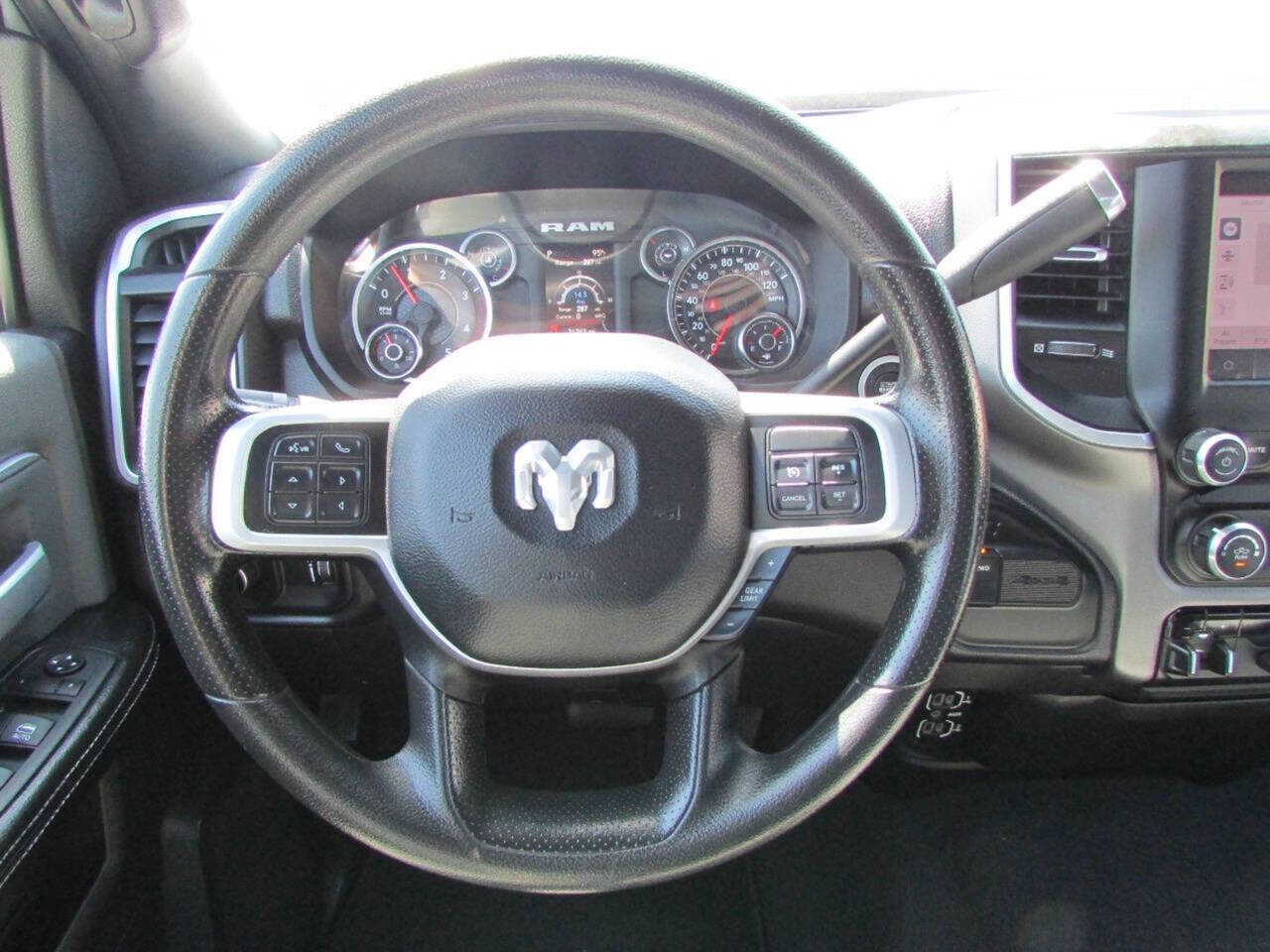 Used 2022 RAM 3500 Big Horn image 22