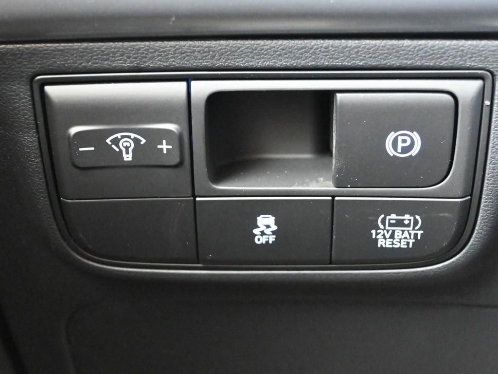 New 2026 Hyundai Tucson Blue SE image 24