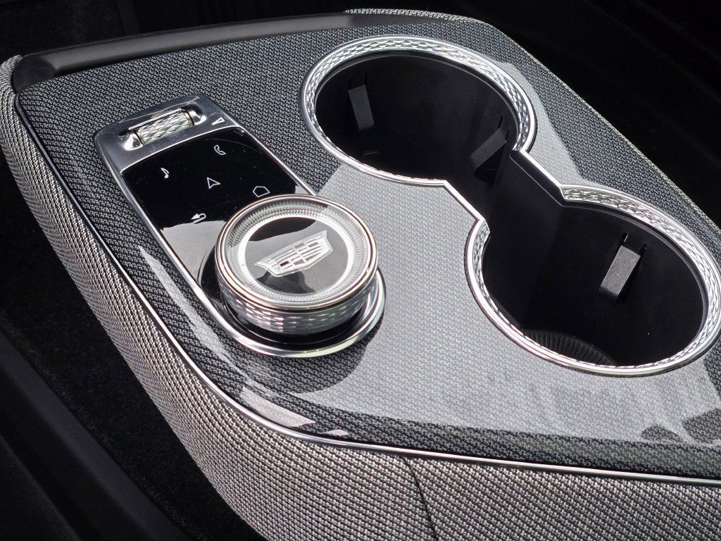 Used 2025 Cadillac Optiq Luxury 1 w/ LPO, Floor Liner Package AWD/4WD image 29