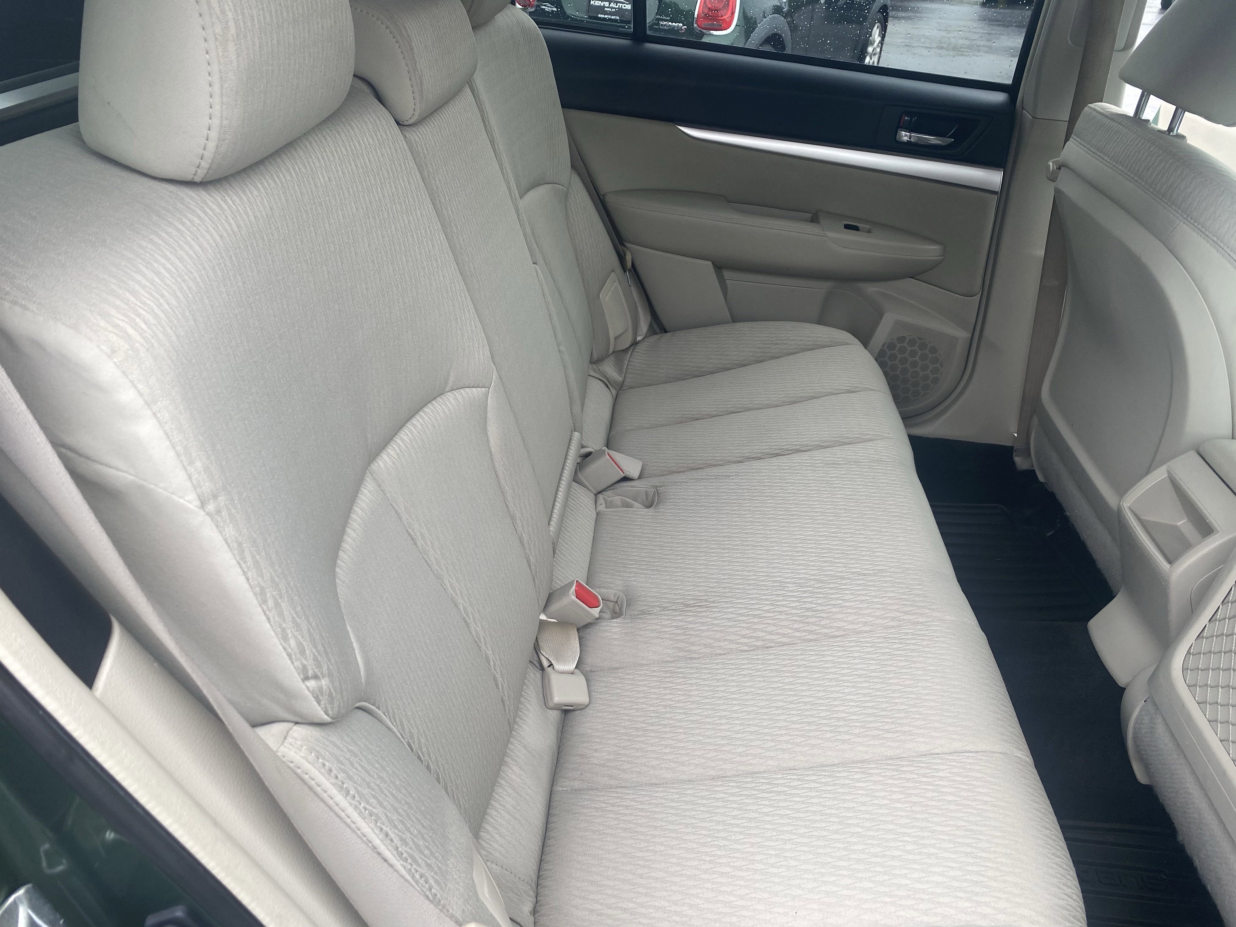 Used 2011 Subaru Outback 2.5i Premium image 21