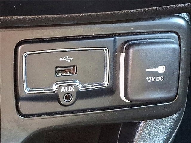 Used 2022 Jeep Renegade Latitude w/ Convenience Group image 24