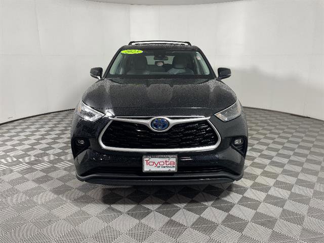 Used 2023 Toyota Highlander LE image 2