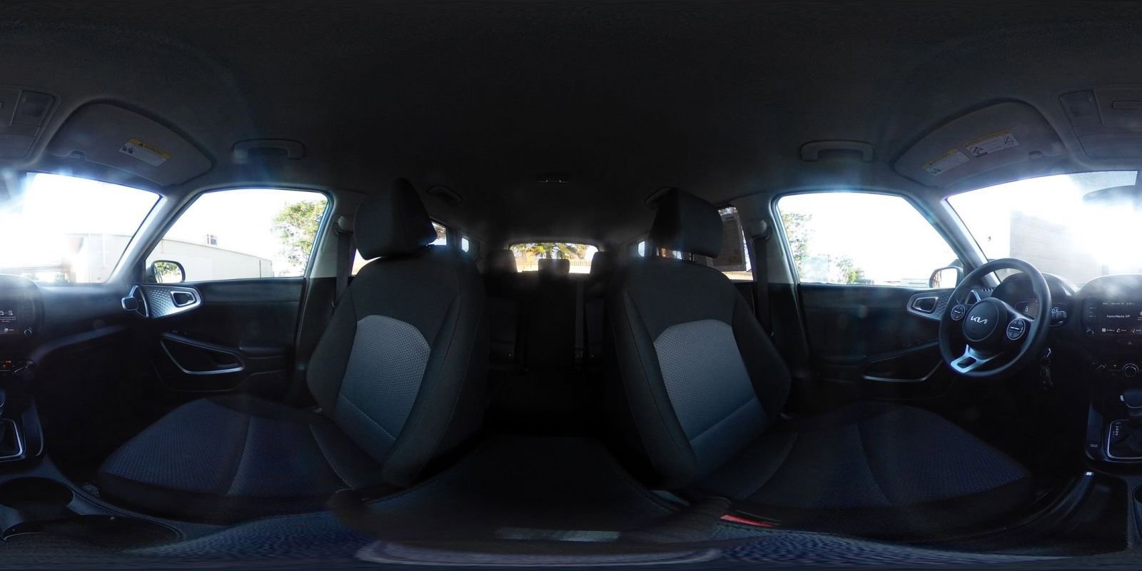 Used 2025 Kia Soul LX w/ LX Technology Package image 40