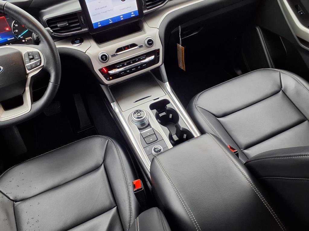 Used 2023 Ford Explorer XLT w/ Equipment Group 202A image 11