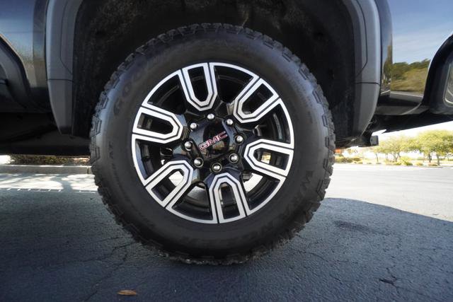 Used 2023 GMC Sierra 2500 AT4 w/ AT4 Premium Plus Package image 40