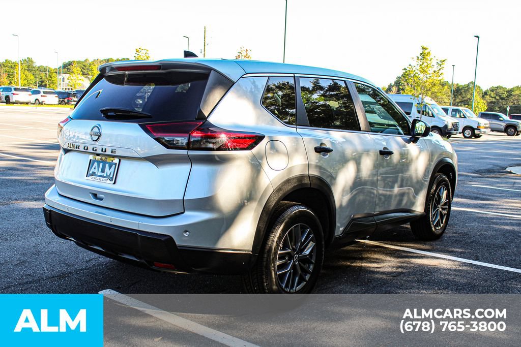 Used 2024 Nissan Rogue S FWD image 5